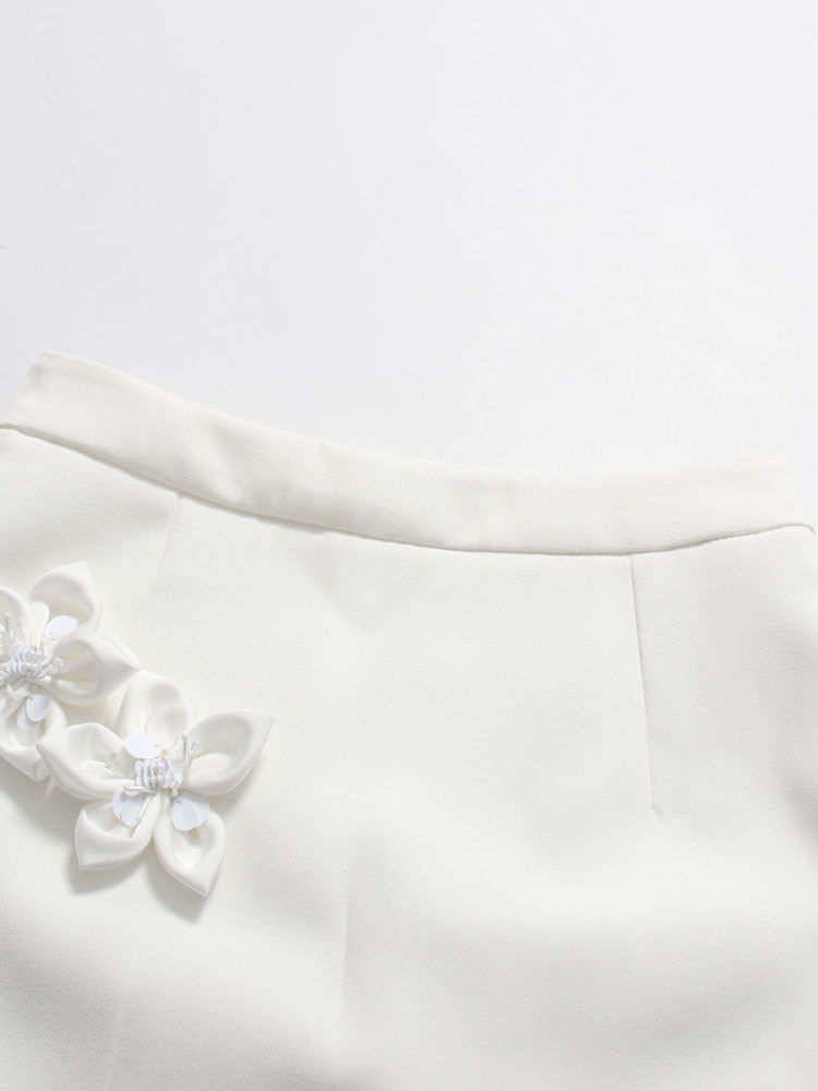 TWOTWINSTYLE Lapel Spliced 3D Flower Top Solid High Waist Skirt Elegant Set