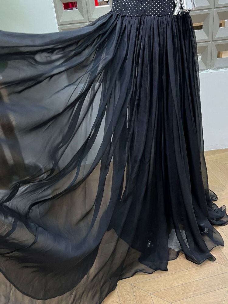 TWOTWINSTYLE Off Shoulder Top Spliced Diamond Skirt Elegant Two Piece Set