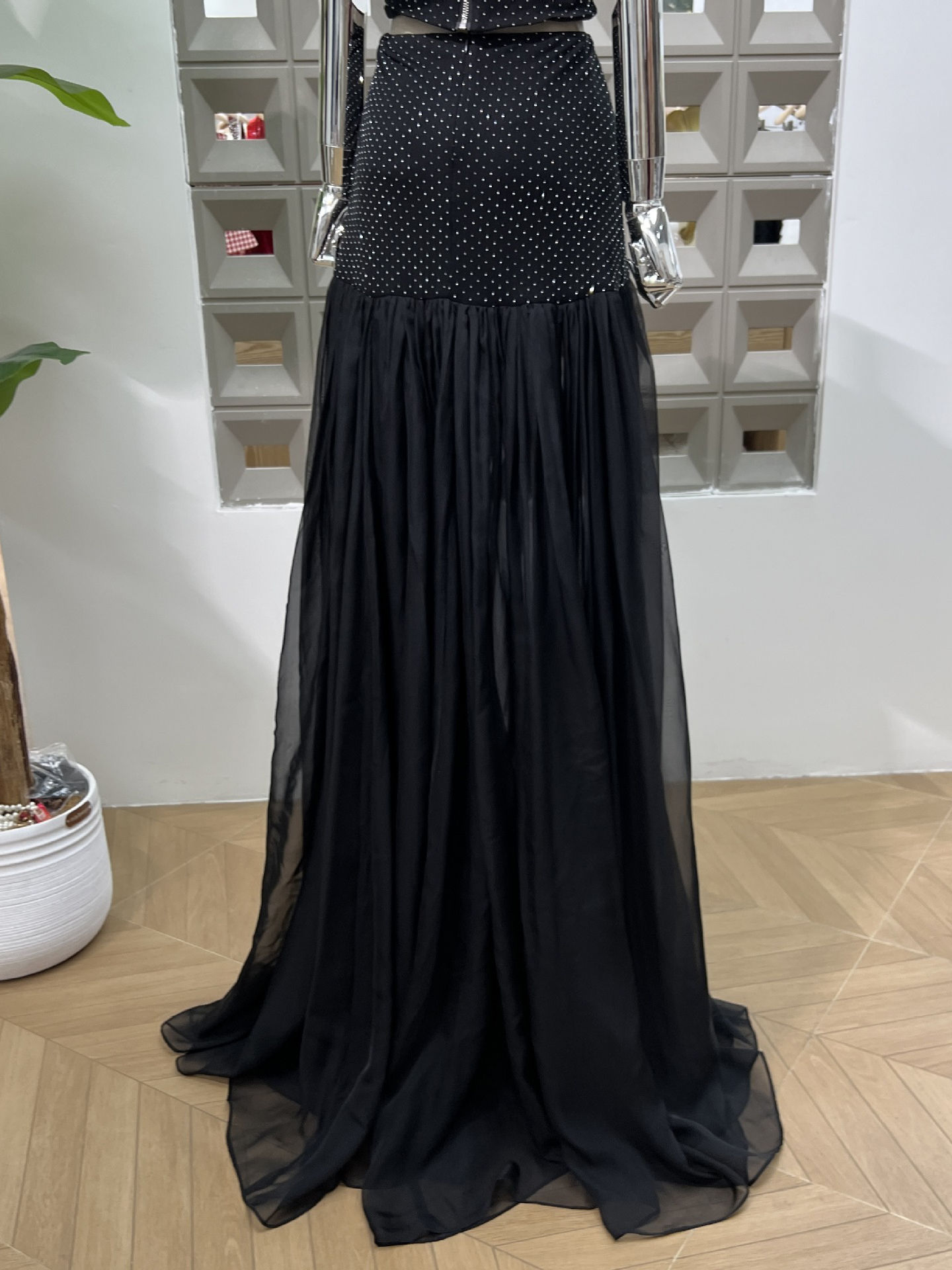 TWOTWINSTYLE Off Shoulder Top Spliced Diamond Skirt Elegant Two Piece Set