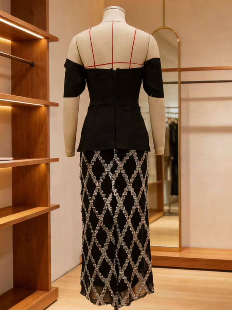 TWOTWINSTYLE Off Shoulder High Waist Spliced Diamond Fashion Dress