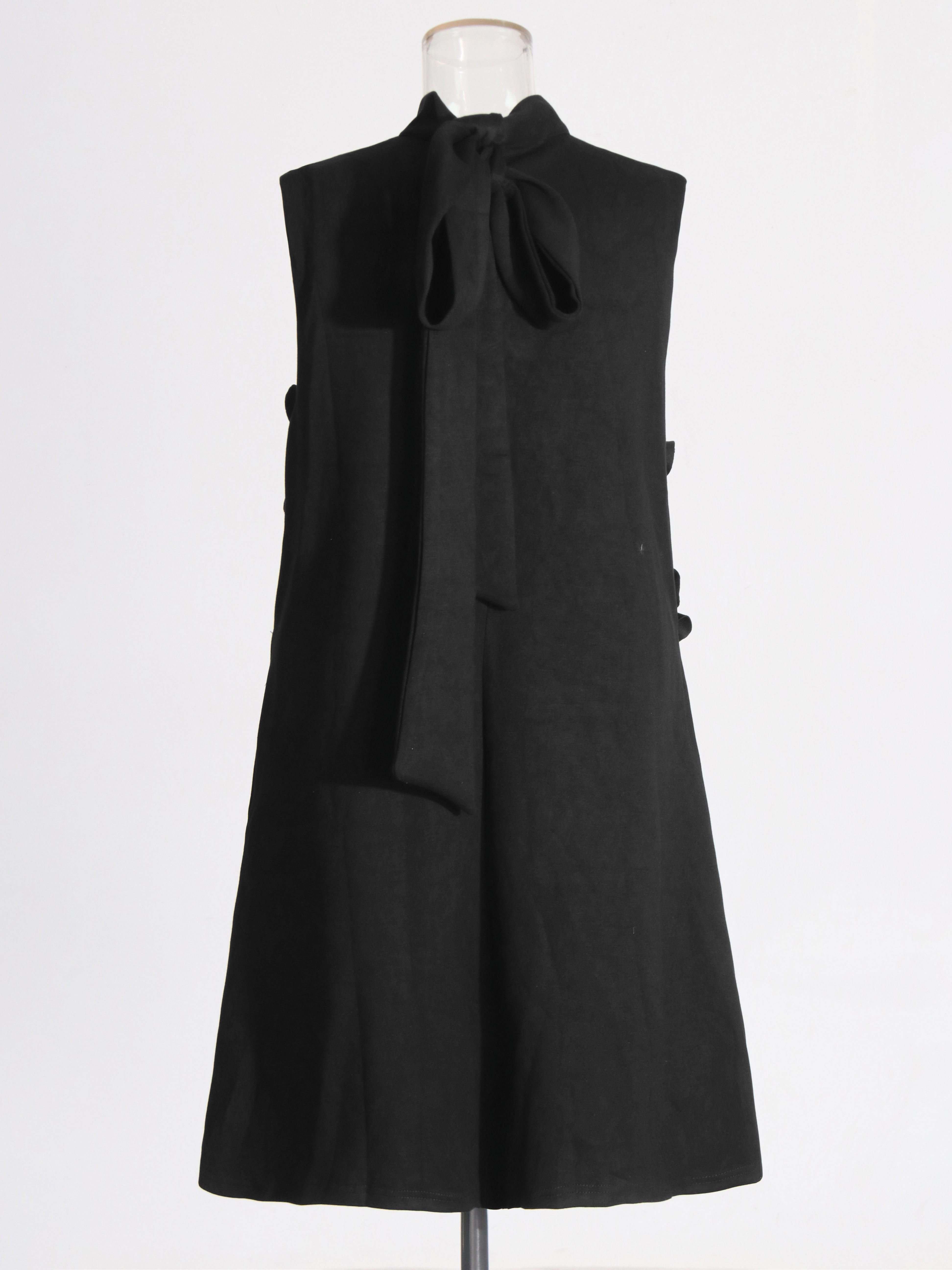 TWOTWINSTYLE Solid Stand Collar Sleeveles Designer Dress