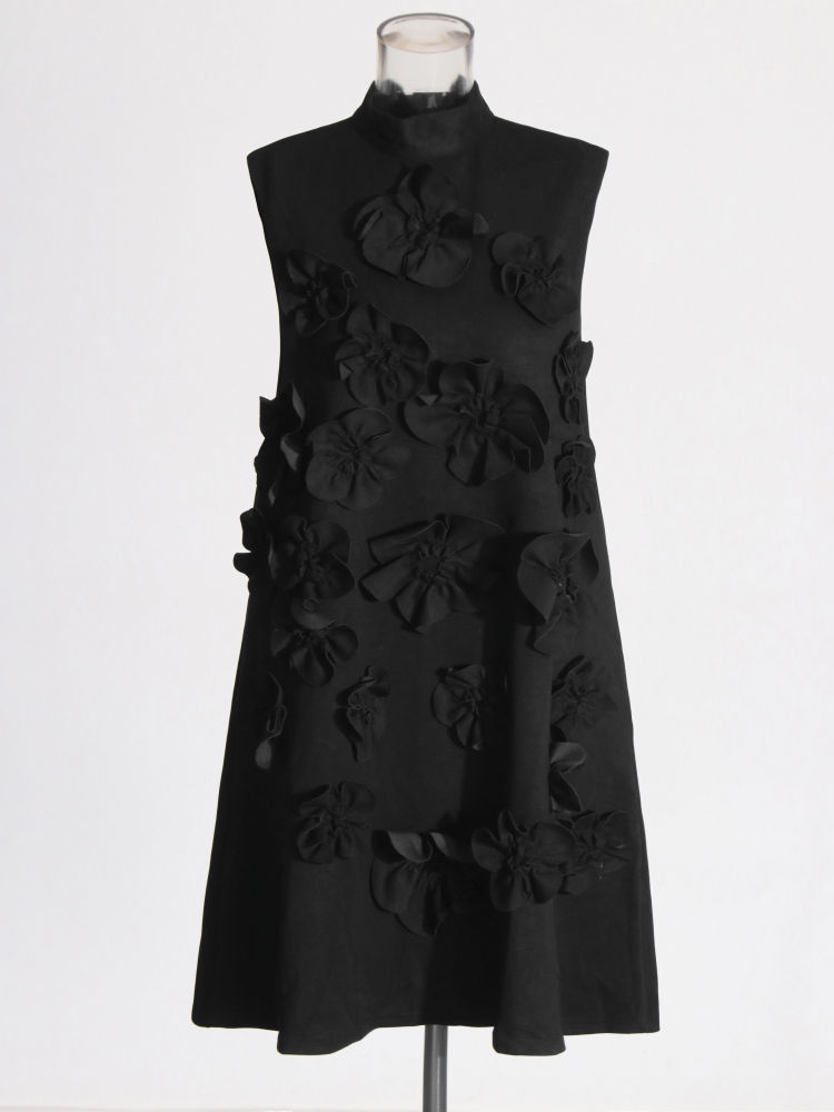 TWOTWINSTYLE Solid Stand Collar Sleeveles Designer Dress