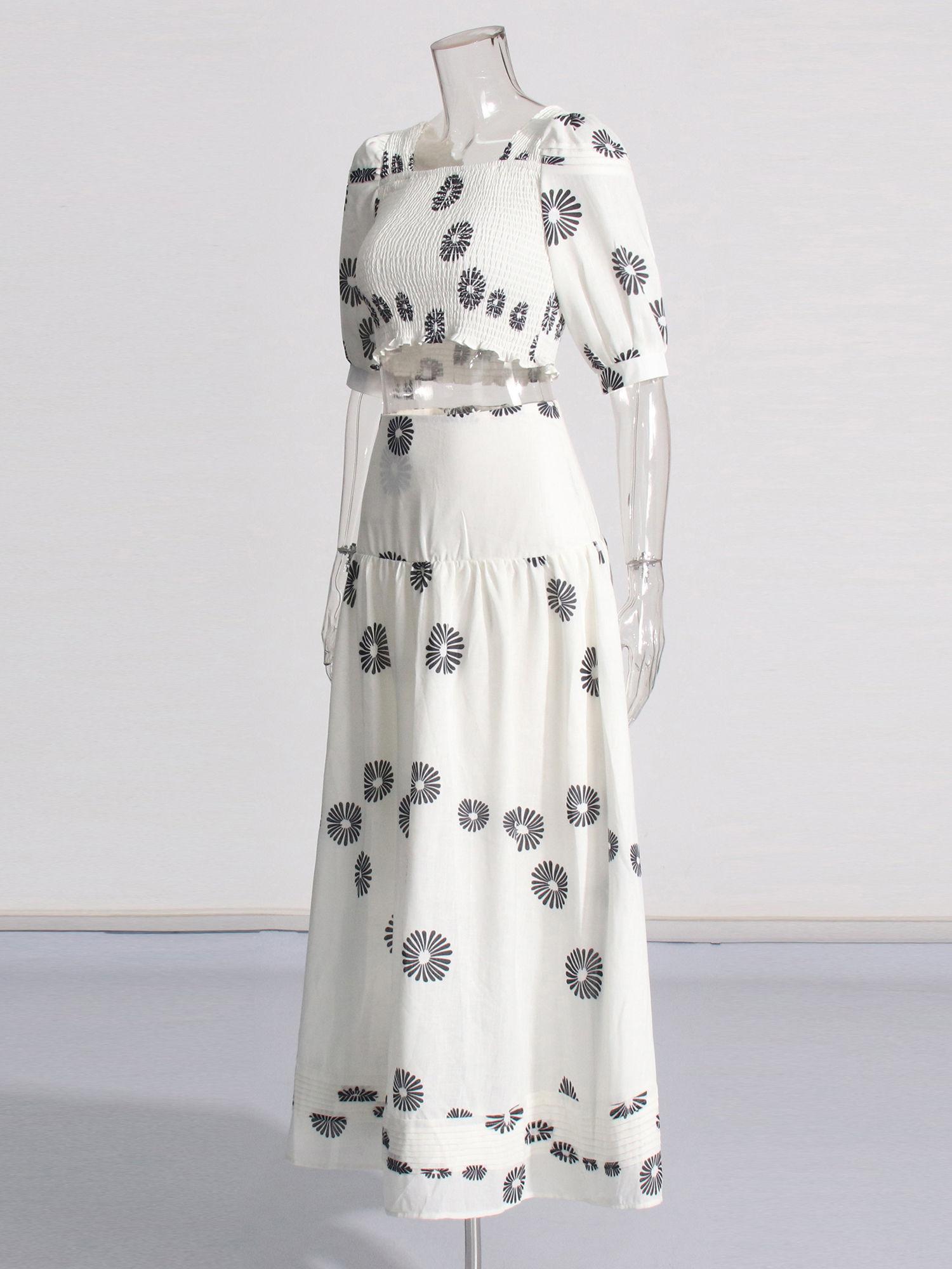 TWOTWINSTYLE Square Neckline Crop Top Patchwork Print Skirt Vintage Set