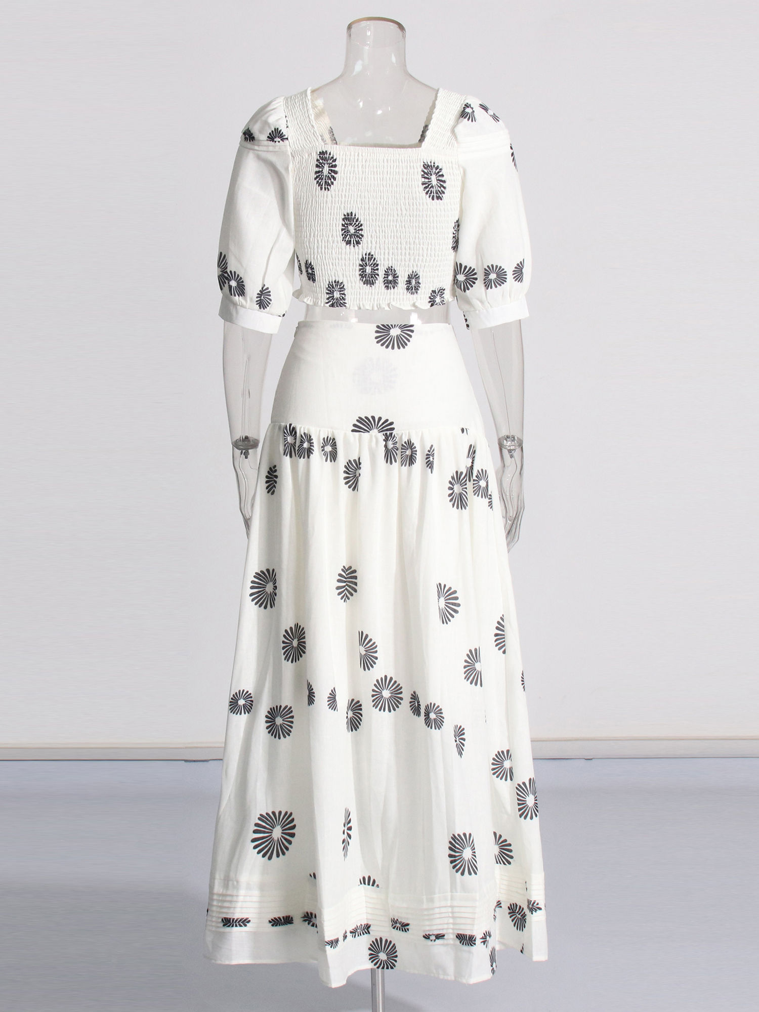 TWOTWINSTYLE Square Neckline Crop Top Patchwork Print Skirt Vintage Set