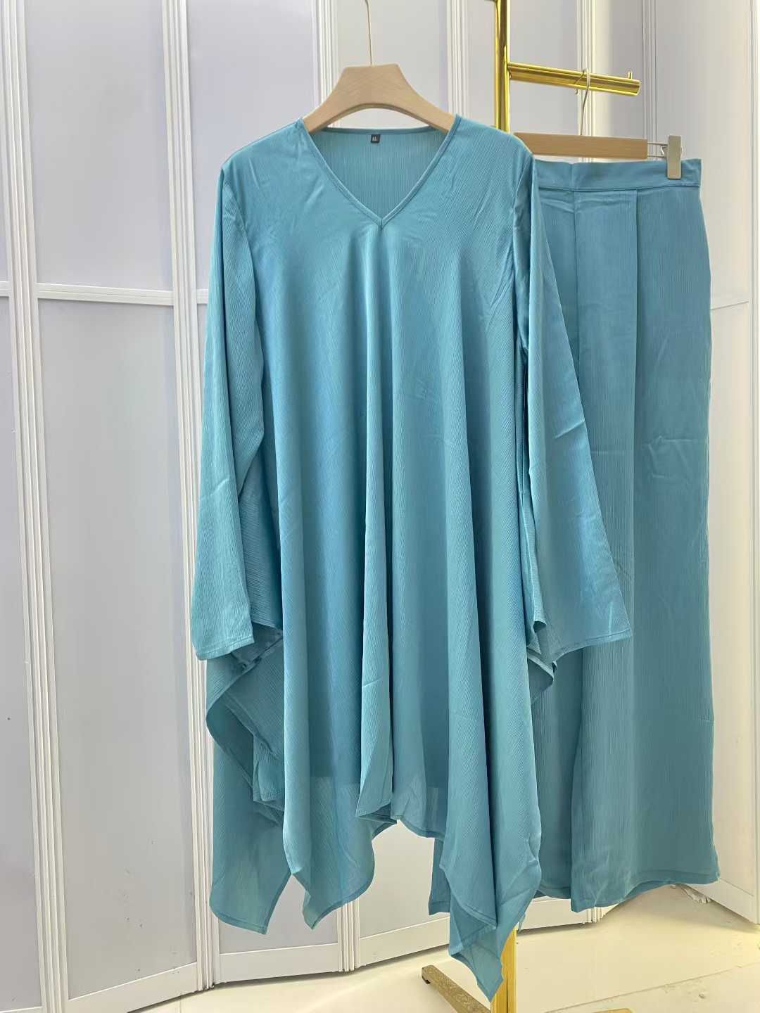 TWOTWINSTYLE V Neck Long Sleeve Irregular Hem Loose Pants Vintage Set