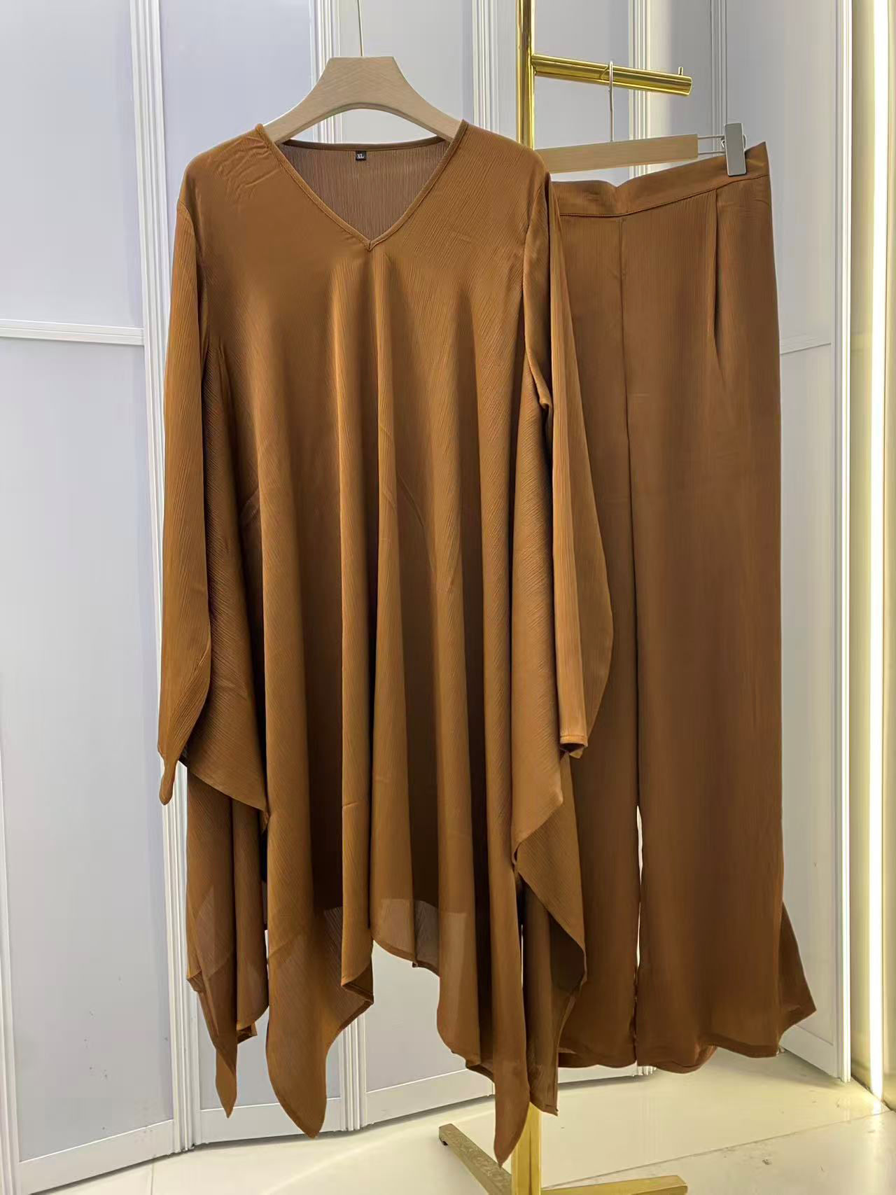 TWOTWINSTYLE V Neck Long Sleeve Irregular Hem Loose Pants Vintage Set