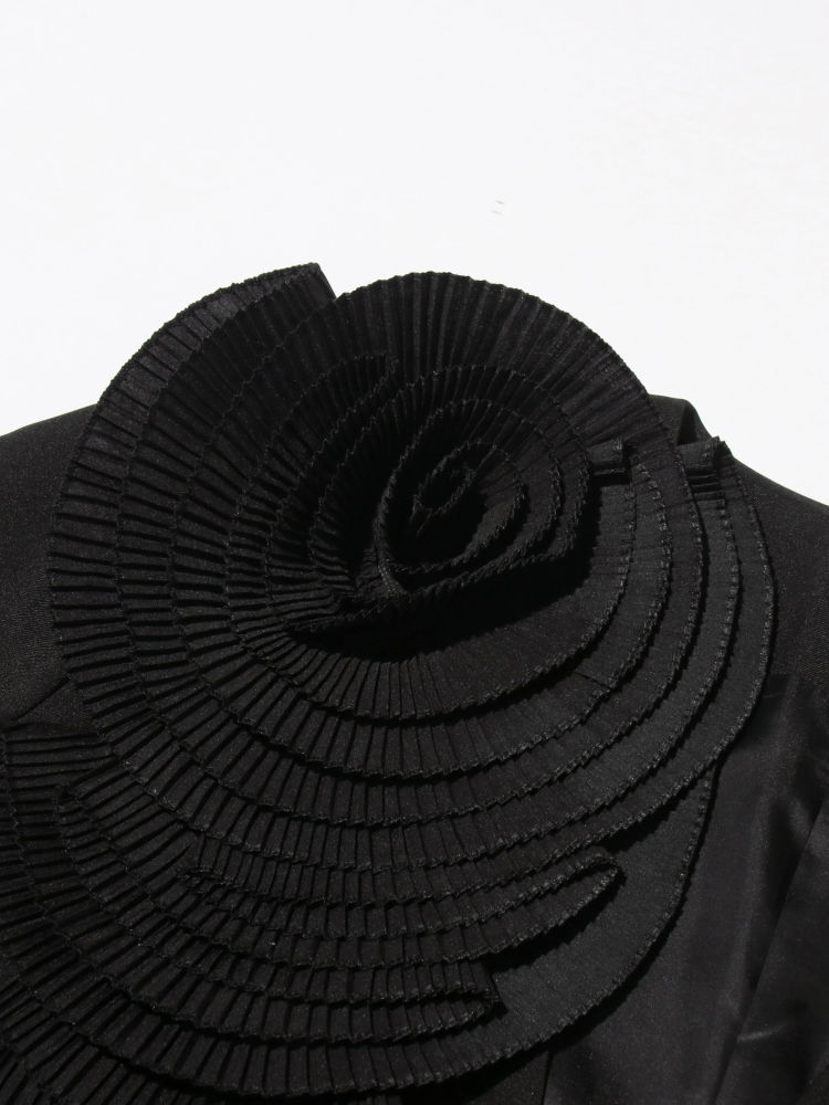 TWOTWINSTYLE Deep V Neck Patchwork 3D Flower Casual Cost