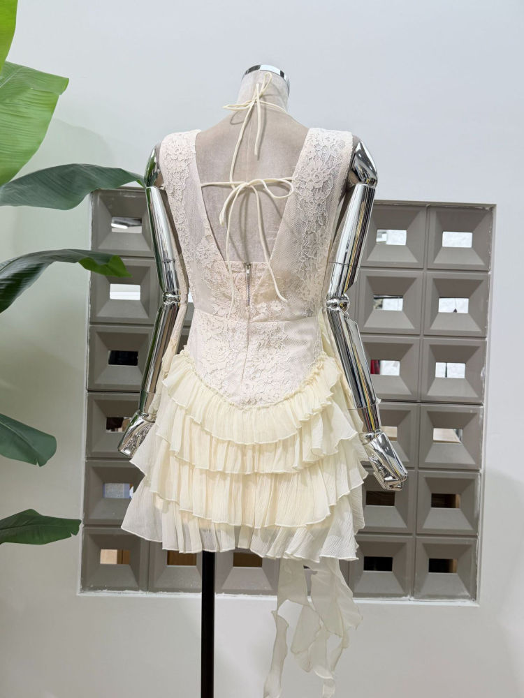 TWOTWINSTYLE Hollow Out Patchwork 3D Flower Designer Mini Dress