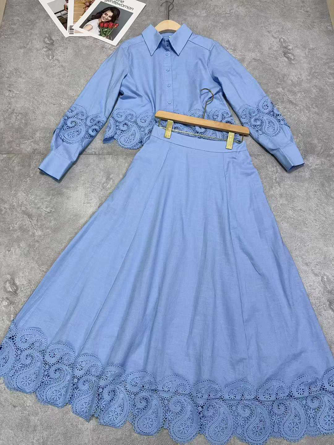 TWOTWINSTYLE Lapel Patchwork Lace Coat High Waist Skirt Vintage Set