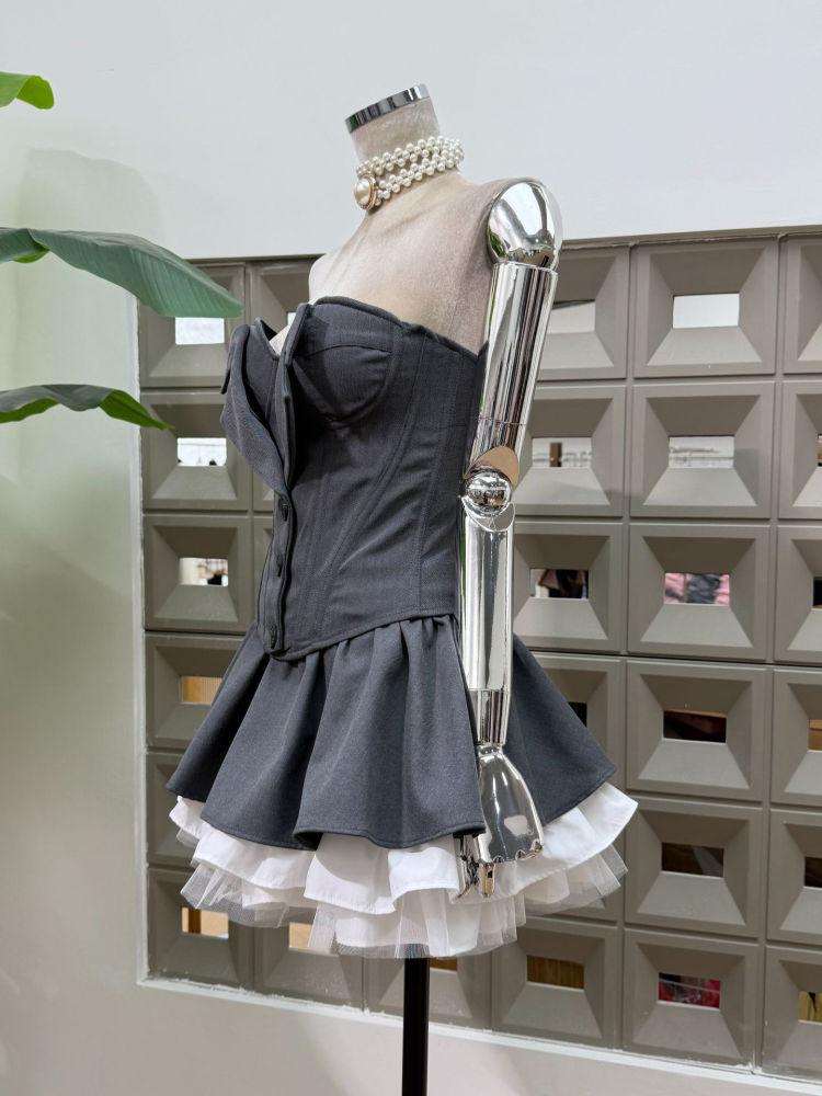 TWOTWINSTYLE Strapless Tunic Vest Hit Color High Waist Skirt Fashion Set