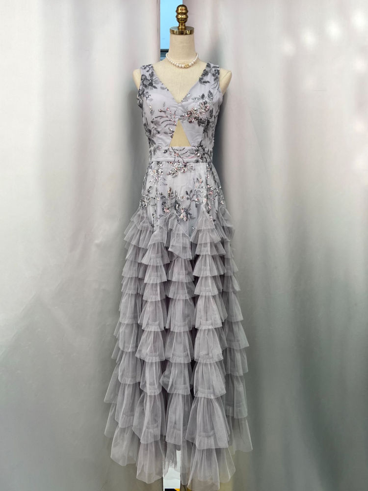 TWOTWINSTYLE V Neck Patchwork Mesh And Sequins Designer Dress