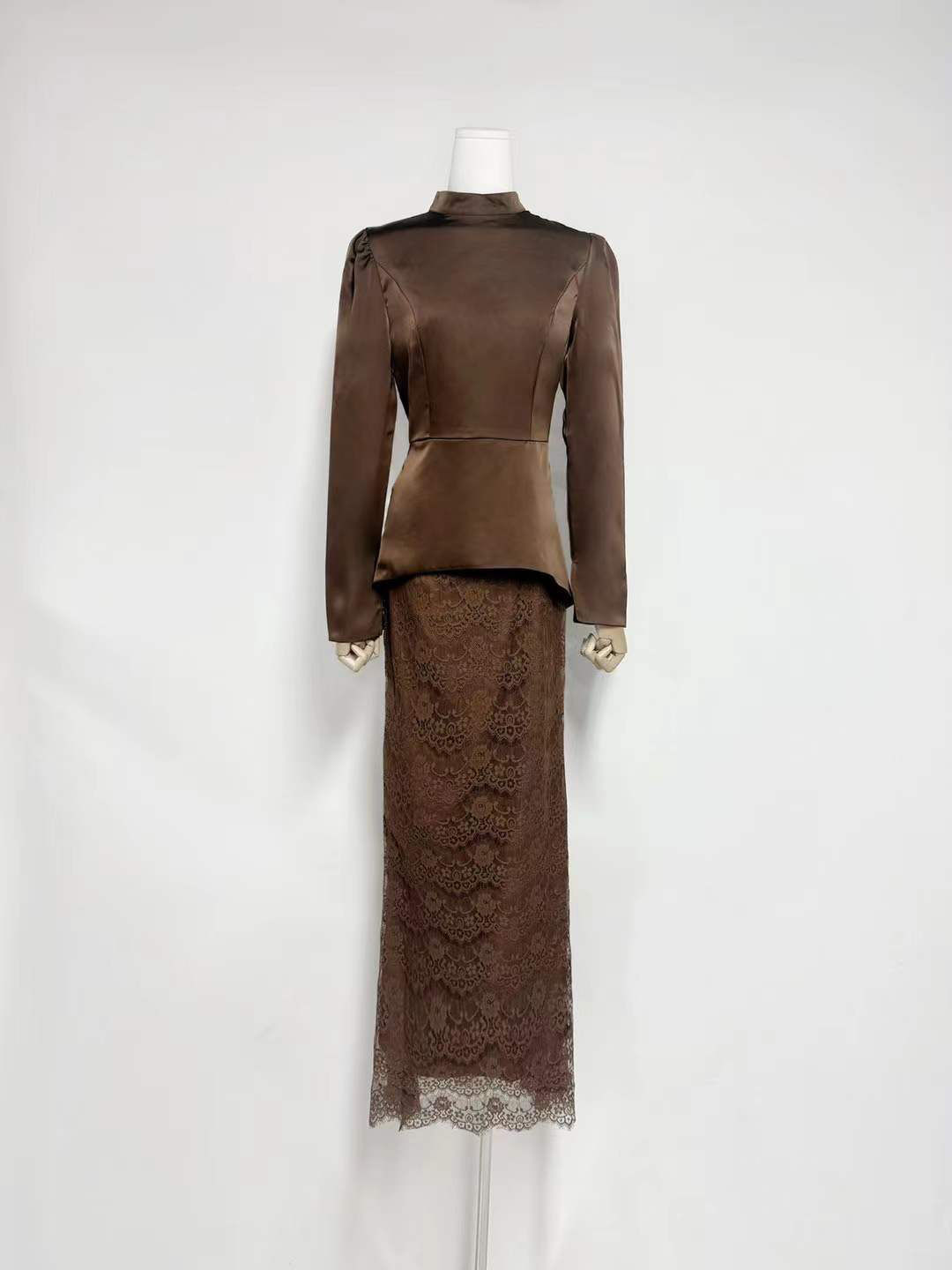 TWOTWINSTYLE Stand Collar Long Sleeve Tunic Top Spliced Lace Skirt Vintage Set