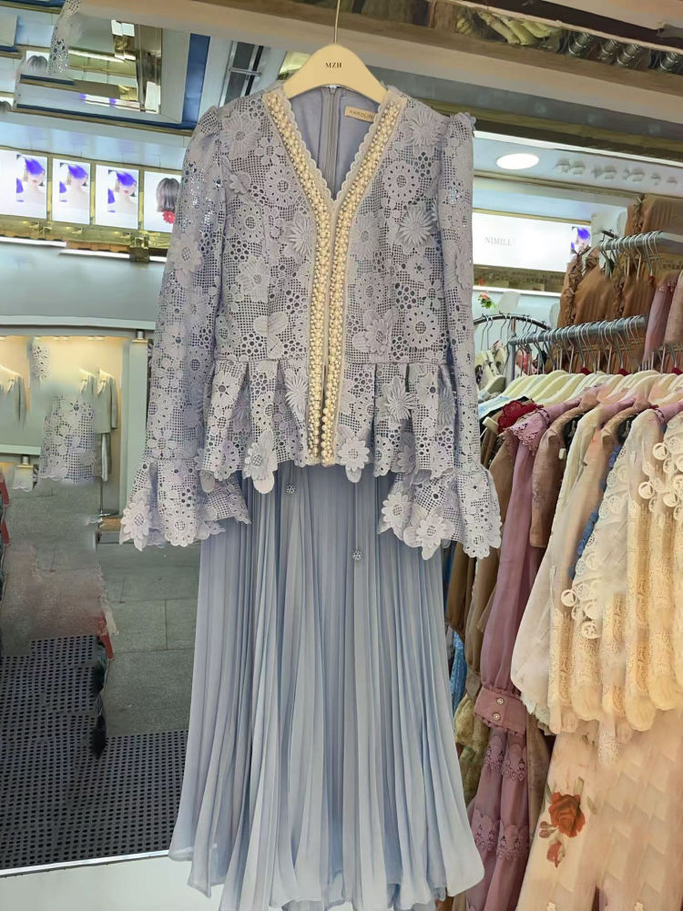TWOTWINSTYLE V Neck Patchwork Pearl Top Solid Skirt Designer Dress