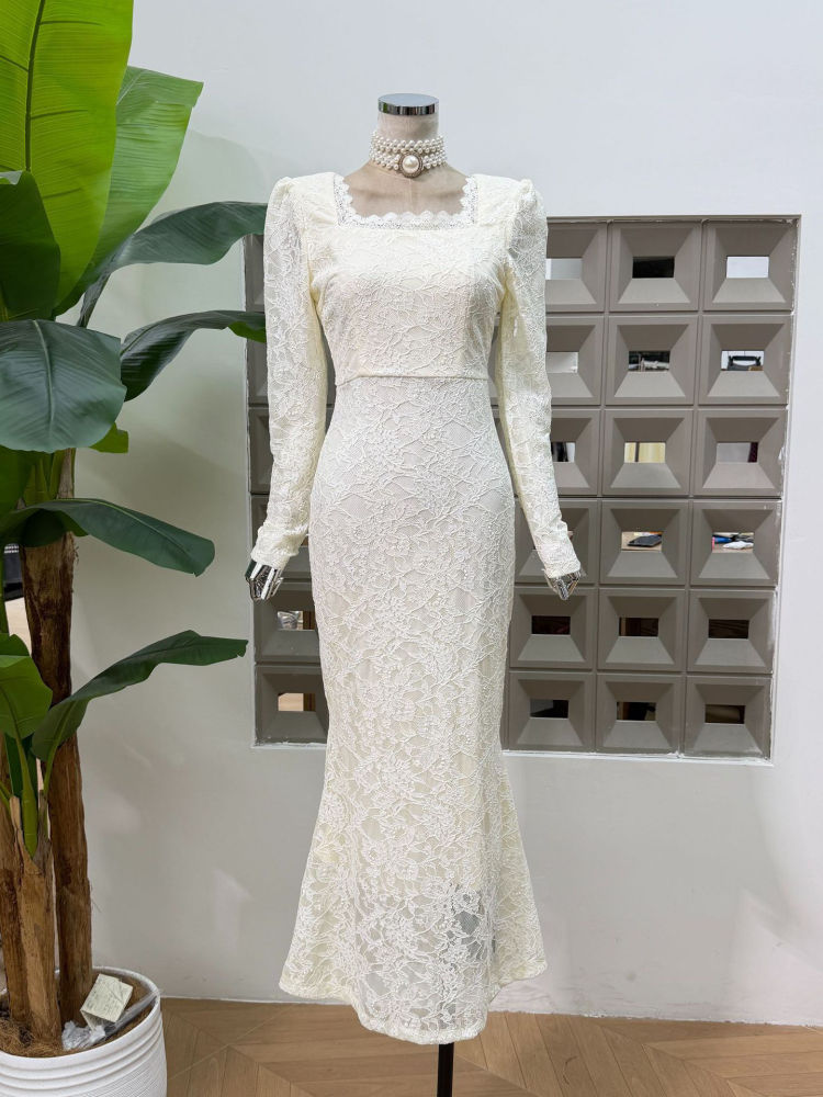 TWOTWINSTYLE Square Neckline Patchwork Lace Elegant Dress