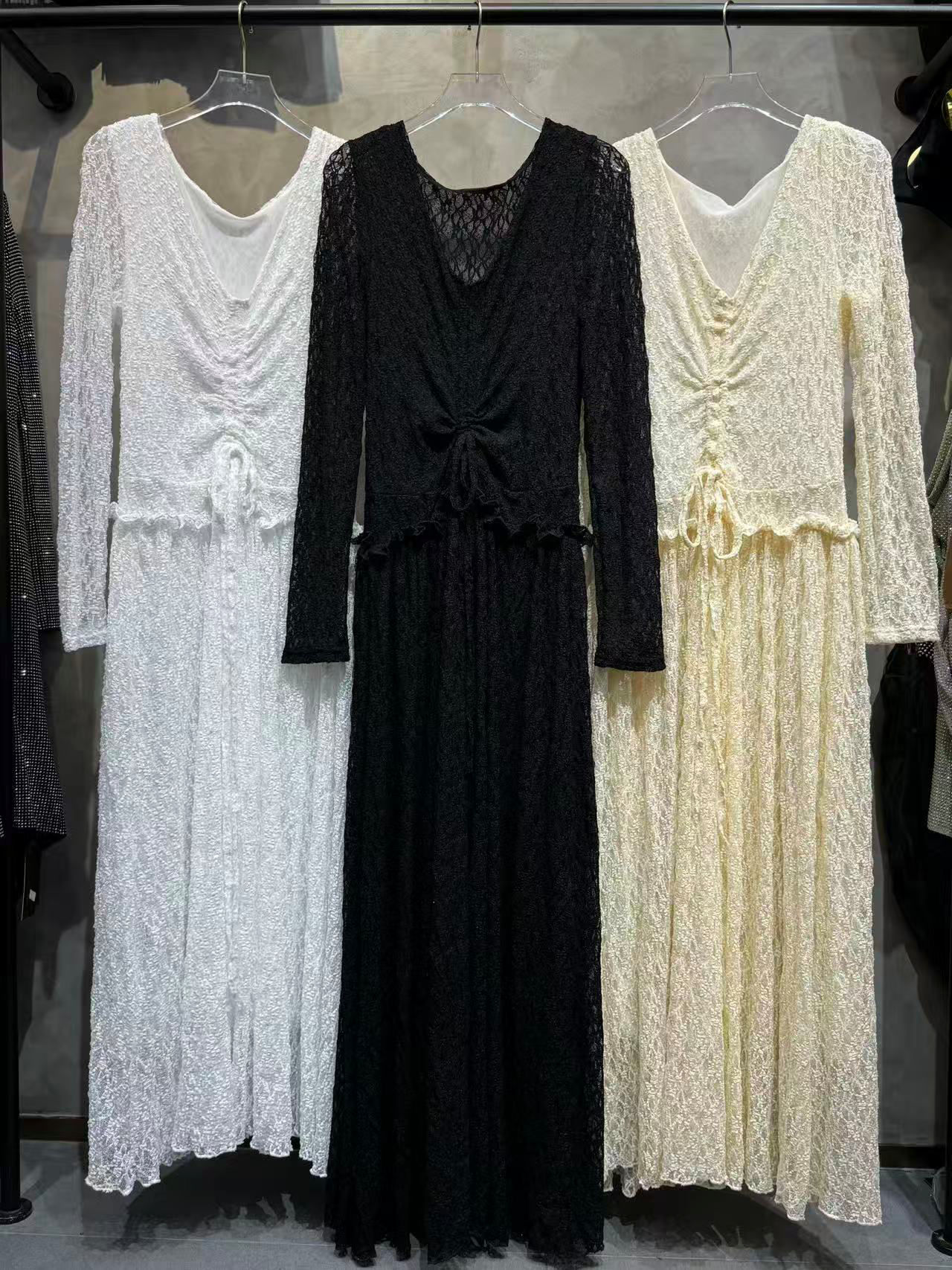 TWOTWINSTYLE V Neck Long Sleeve Patchwork Lace Chic Dress
