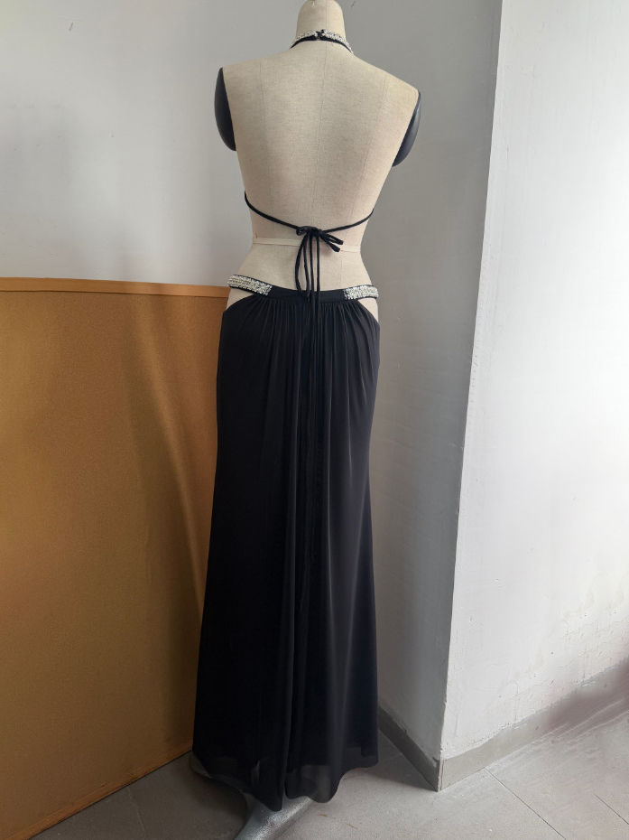 TWOTWINSTYLE Off Shoulder Spliced Diamond Hollow Out Fashion Dress