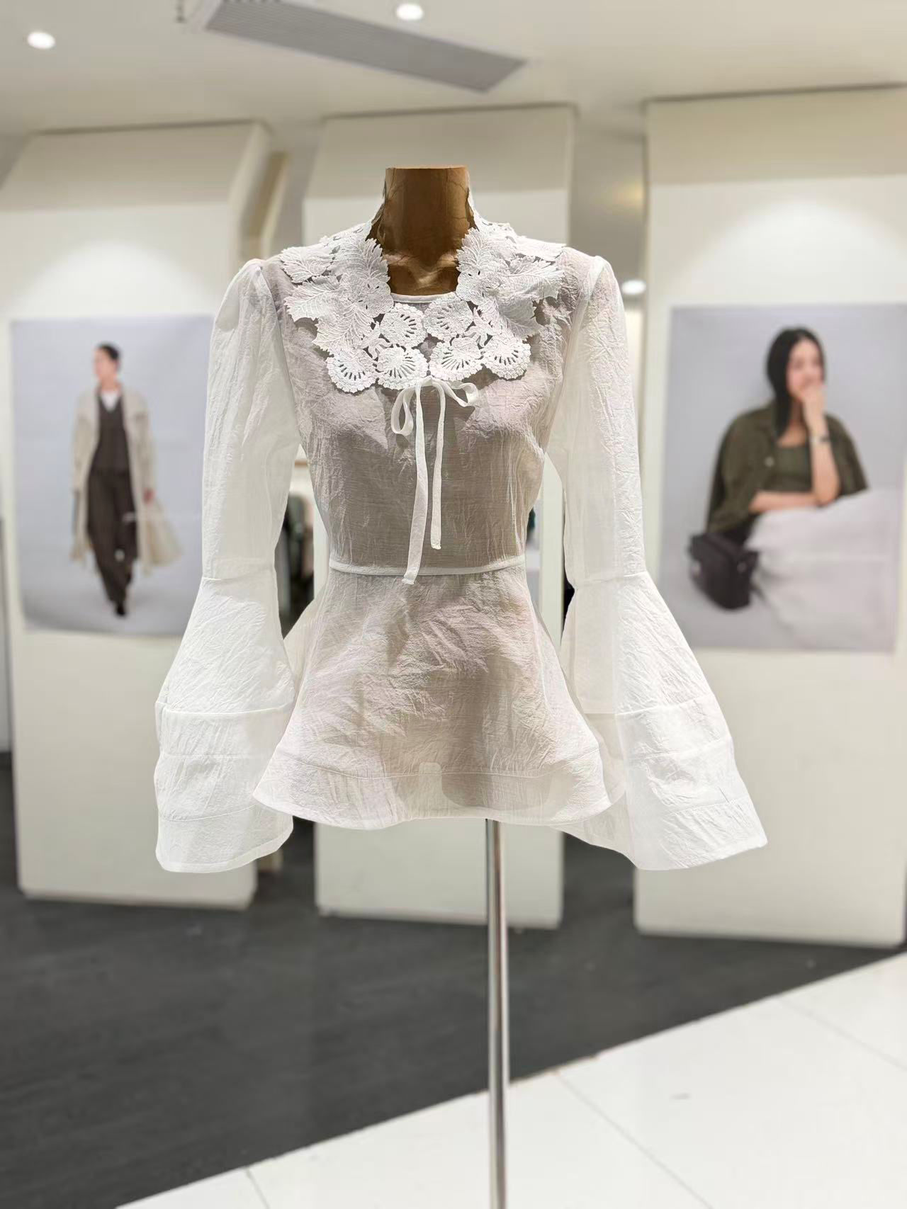 TWOTWINSTYLE Stand Collar Bell Sleeve Tunic Fashion T shirt