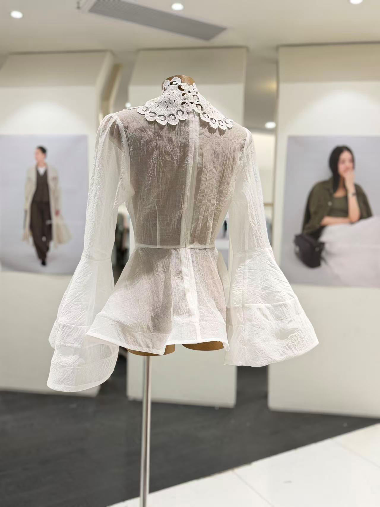 TWOTWINSTYLE Stand Collar Bell Sleeve Tunic Fashion T shirt
