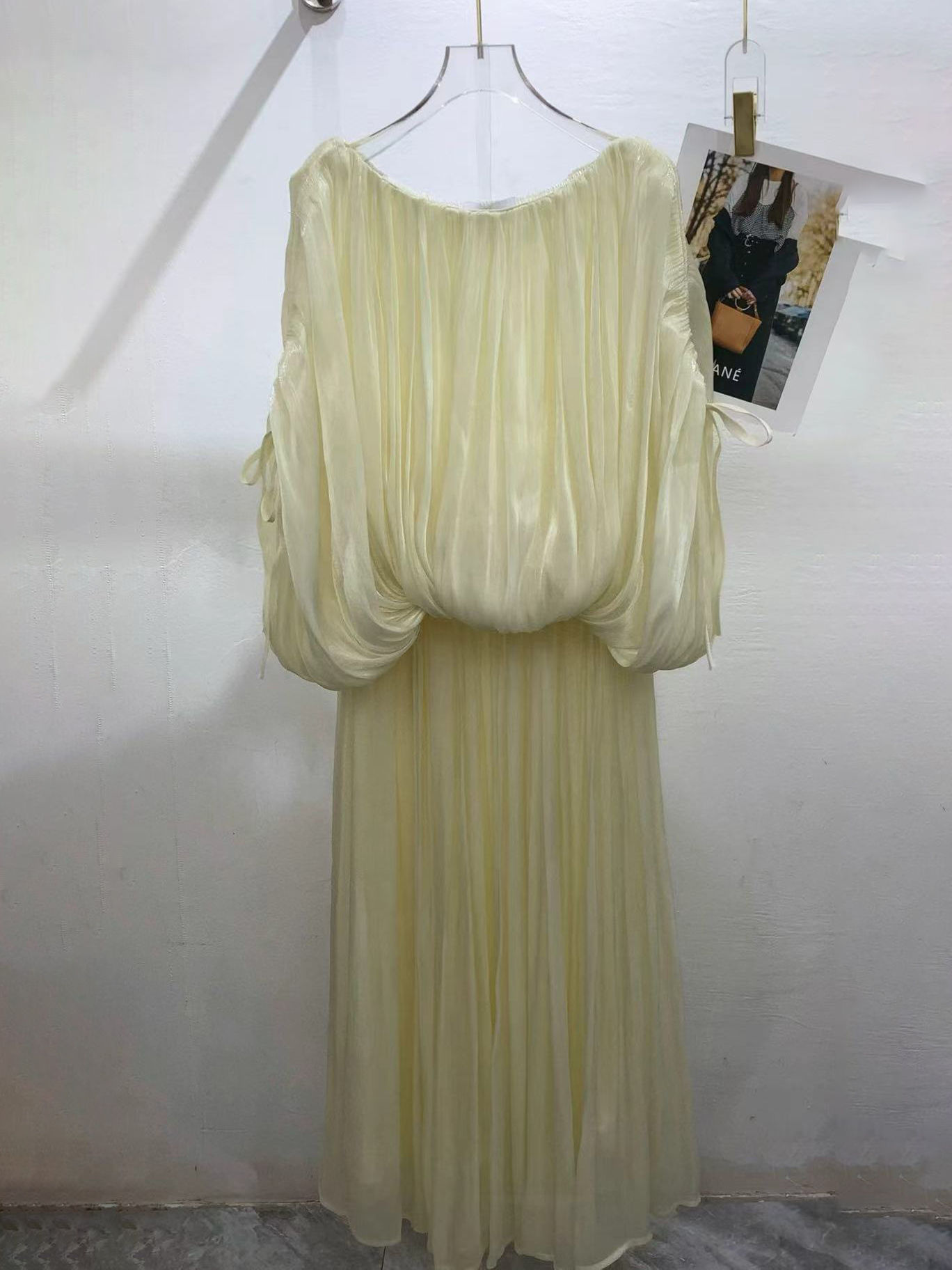 TWOTWINSTYLE Off Shoulder Lantern Sleeve Top Loose Skirt Fashion Dress