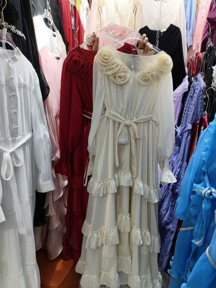 TWOTWINSTYLE V Neck Bell Sleeve Spliced Ruffles Elegant Dress