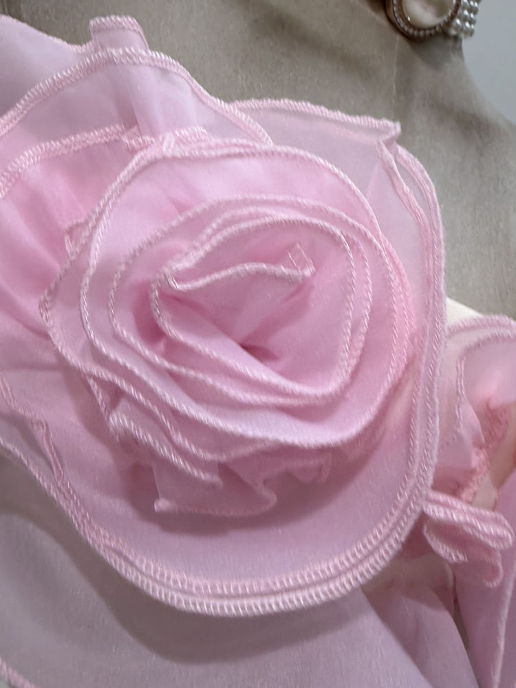 TWOTWINSTYLE  Off Shoulder Hit Color Spliced 3d Flower Elegant Dress