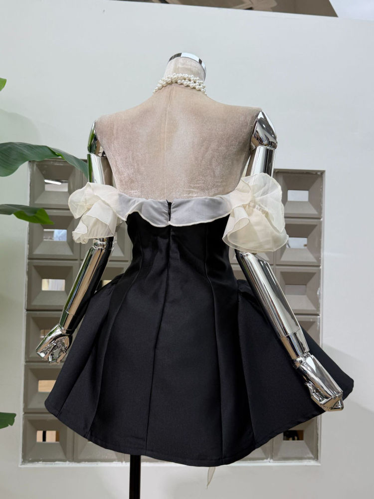 TWOTWINSTYLE  Off Shoulder Hit Color Spliced 3d Flower Elegant Dress