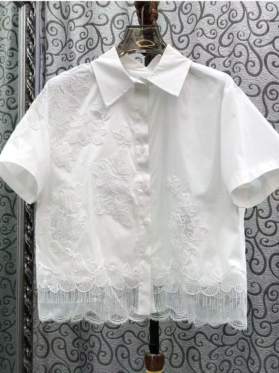 TWOTWINSTYLE Solid Lapel Patchwork Lace Casual Shirt