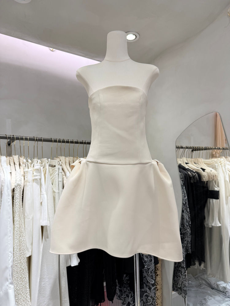 TWOTWINSTYLE Solid Off Shoulder High Waist Designer Dress