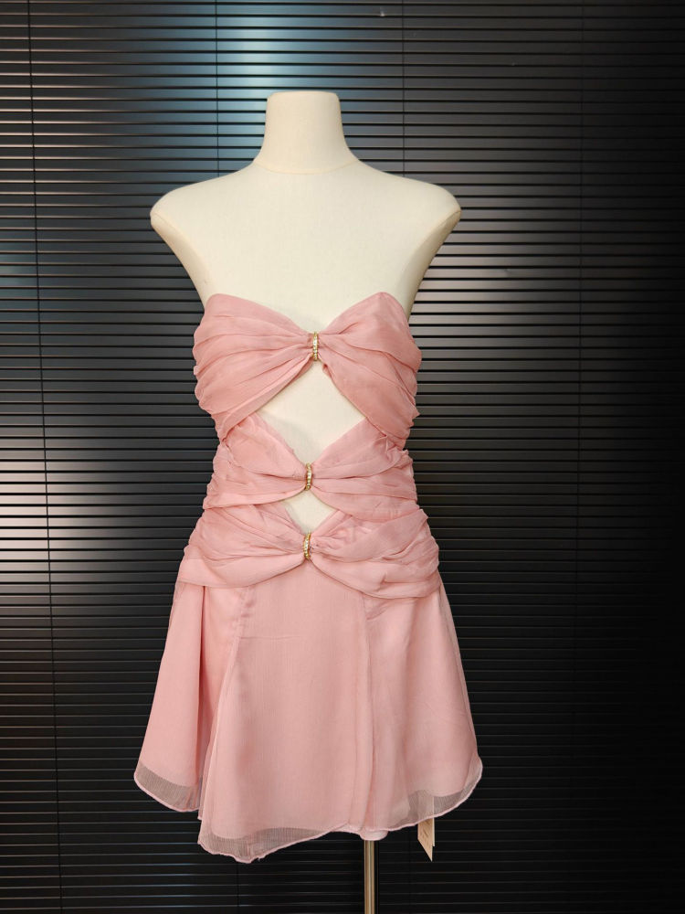 TWOTWINSTYLE Backless Pleated Hollow Out Fashion Dress