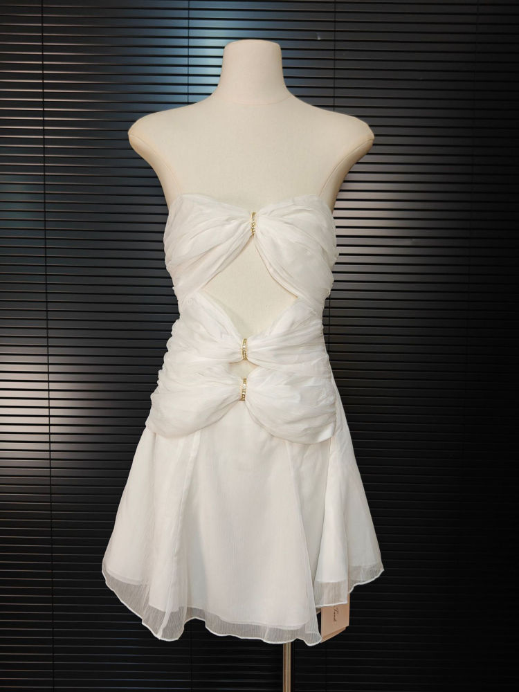 TWOTWINSTYLE Backless Pleated Hollow Out Fashion Dress