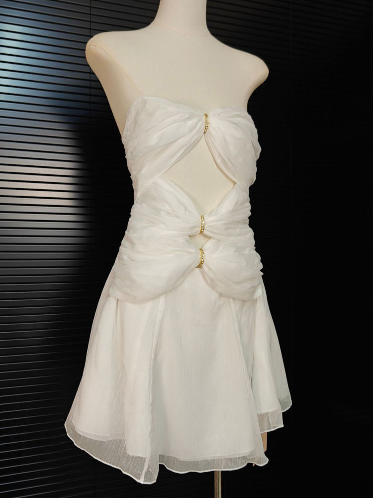 TWOTWINSTYLE Backless Pleated Hollow Out Fashion Dress