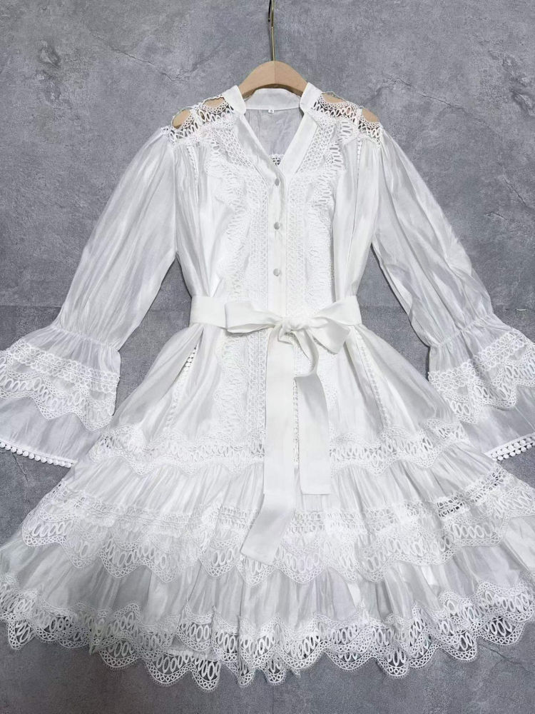 TWOTWINSTYLE V Neck Hollow Out Bell Sleeve Spliced Lace Vintage Dress