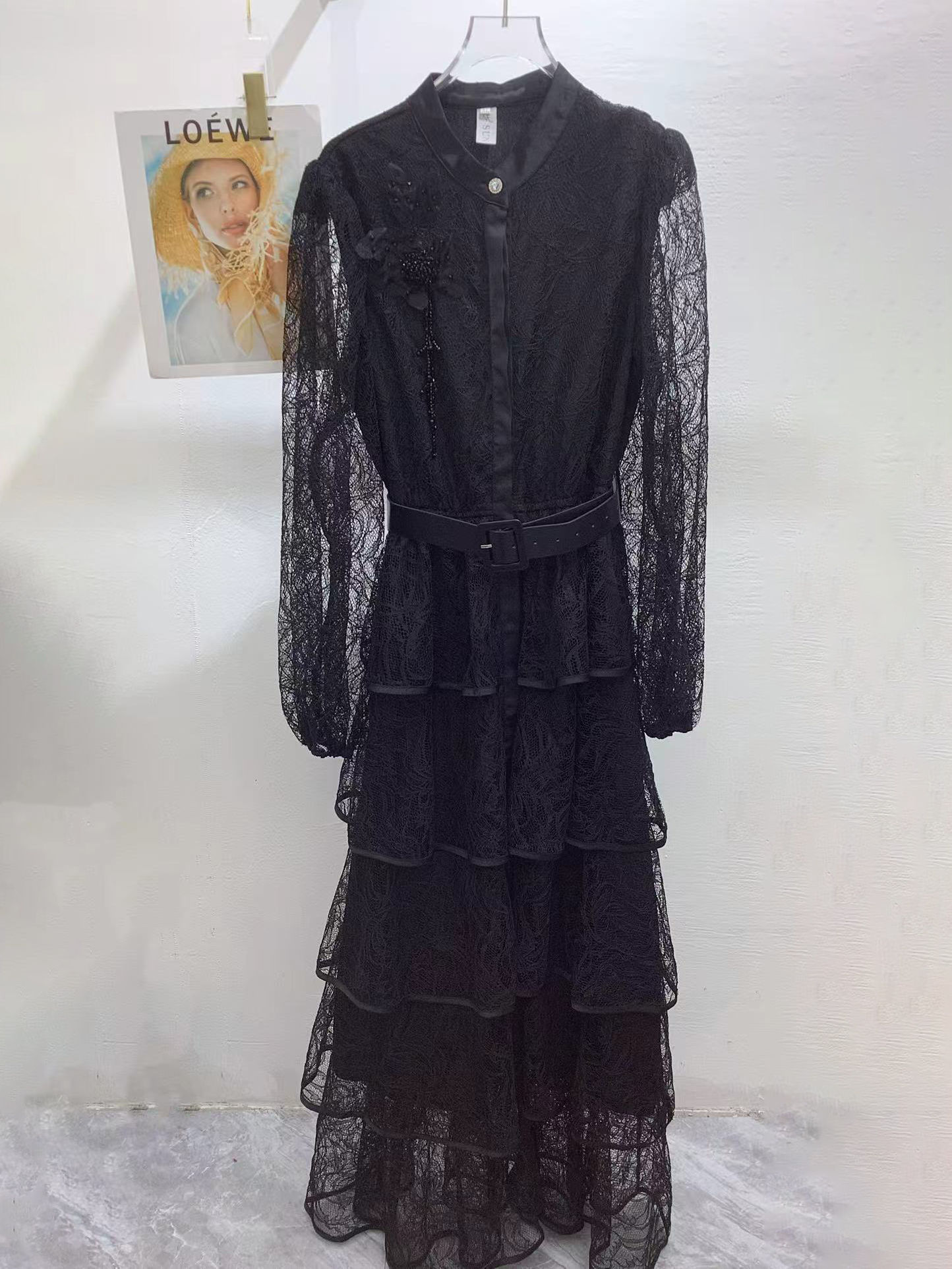 TWOTWINSTYLE Round Neck Patchwork Belt Lace Fashion Dress