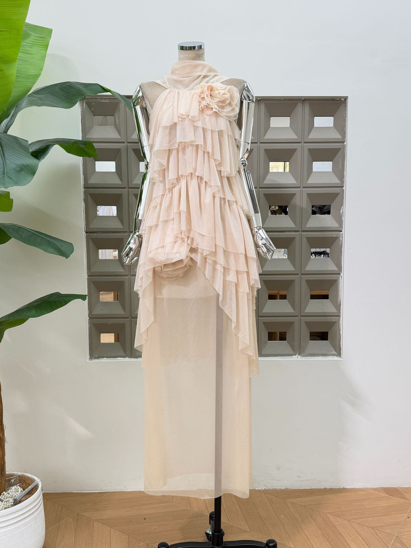 TWOTWINSTYLE Stand Collar Patchwork 3D Flower Irregular Hem Elegant Dress