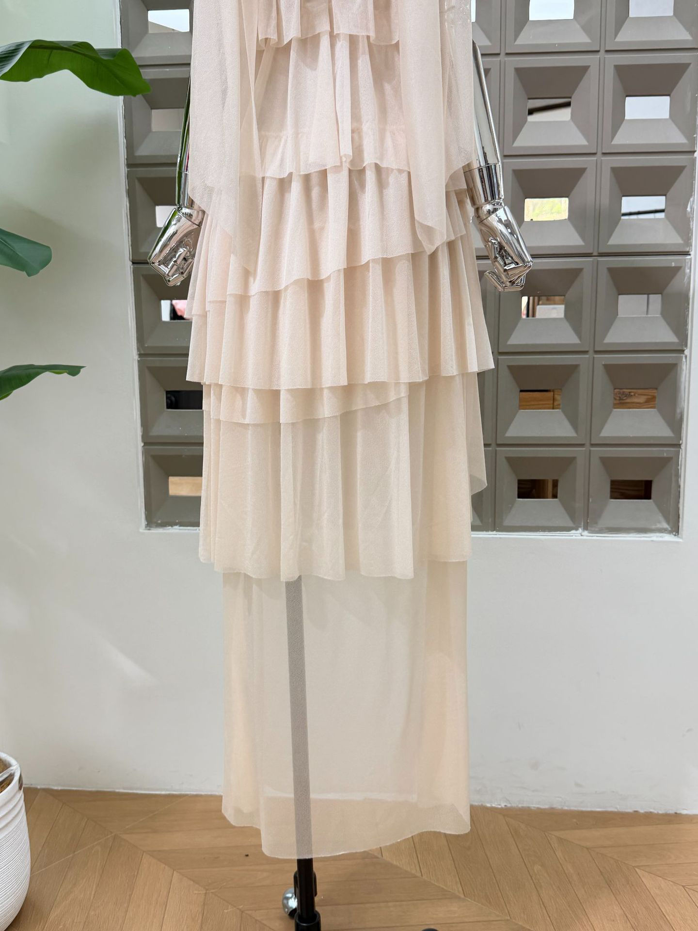 TWOTWINSTYLE Stand Collar Patchwork 3D Flower Irregular Hem Elegant Dress