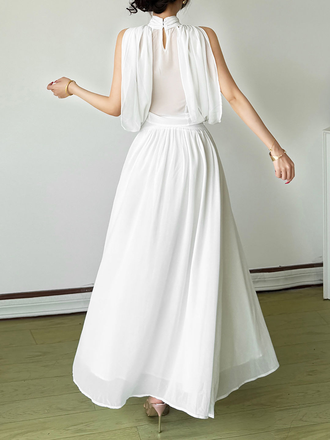 TWOTWINSTYLE Stand Collar Sleeveles Top Solid High Waist Skirt Elegant Set