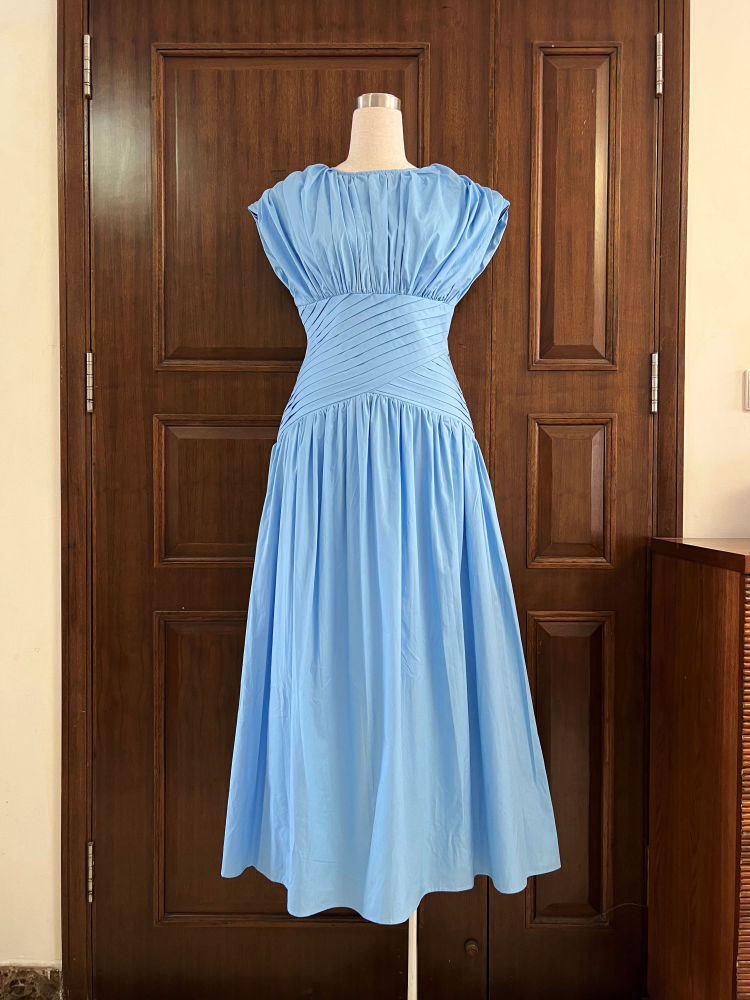 TWOTWINSTYLE Round Neck Sleeveles Tunic Minimalist Dress