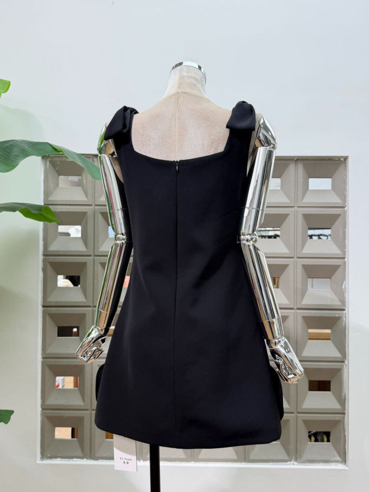 TWOTWINSTYLE Solid Spliced Bowknot And 3D Flower Elegant Dress