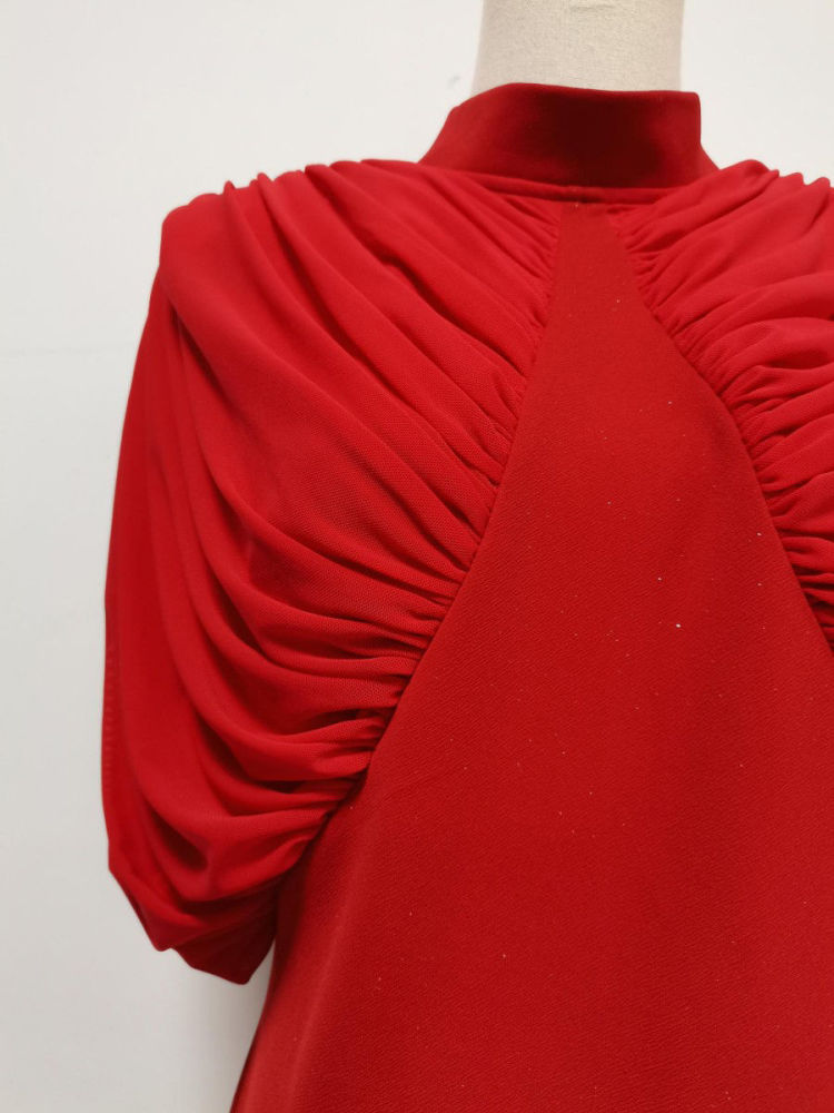 TWOTWINSTYLE Stand Collar Sleeveles Pleated Minimalist Dress