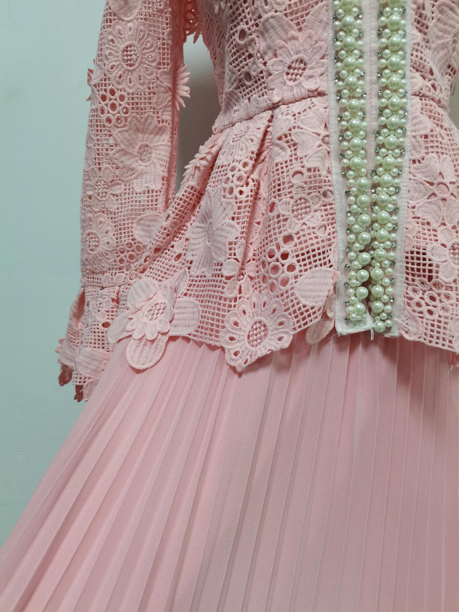 TWOTWINSTYLE V Neck Patchwork Pearl Top Solid Skirt Designer Dress