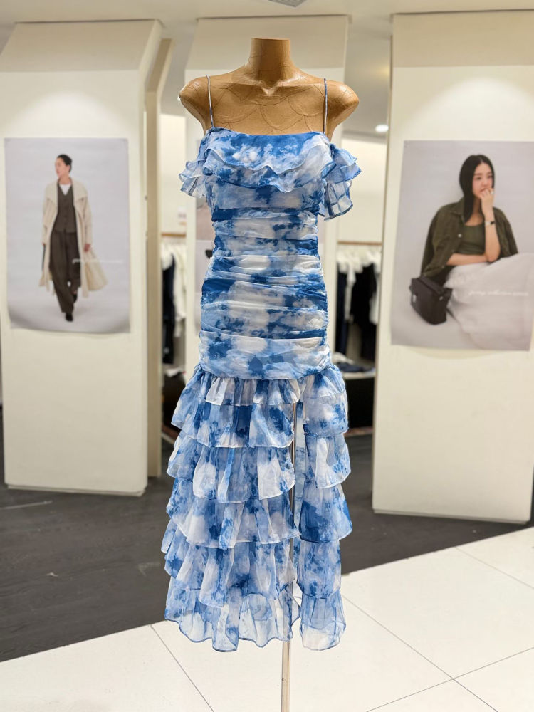 TWOTWINSTYLE Sleeveles Tie Dye Spliced Ruffles Side Split Elegant Dress