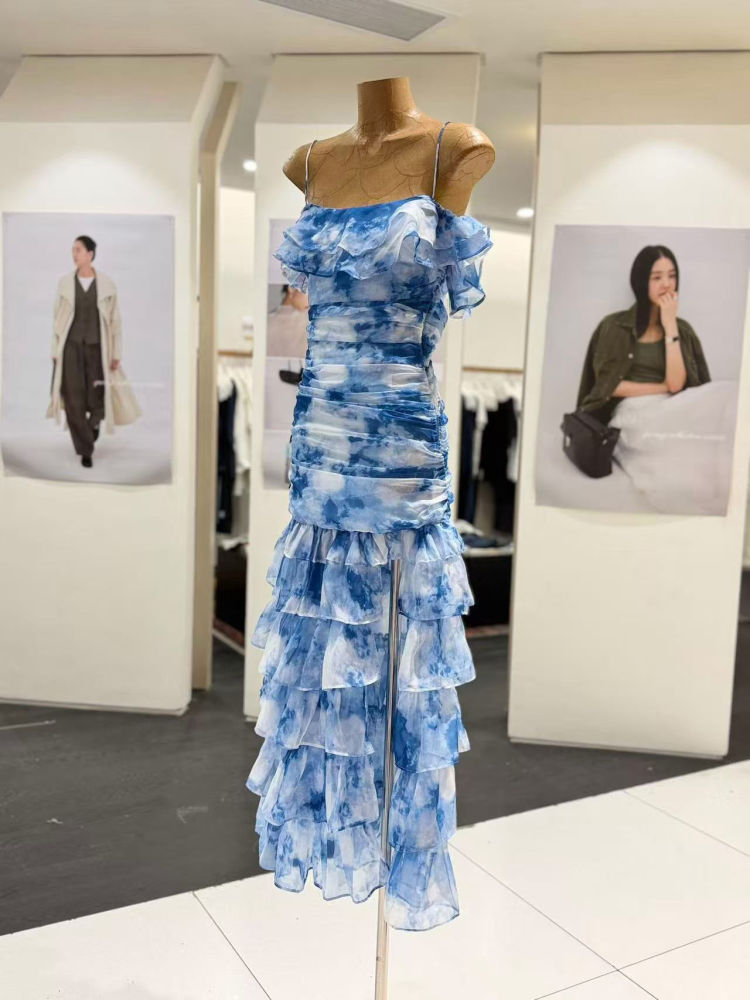 TWOTWINSTYLE Sleeveles Tie Dye Spliced Ruffles Side Split Elegant Dress