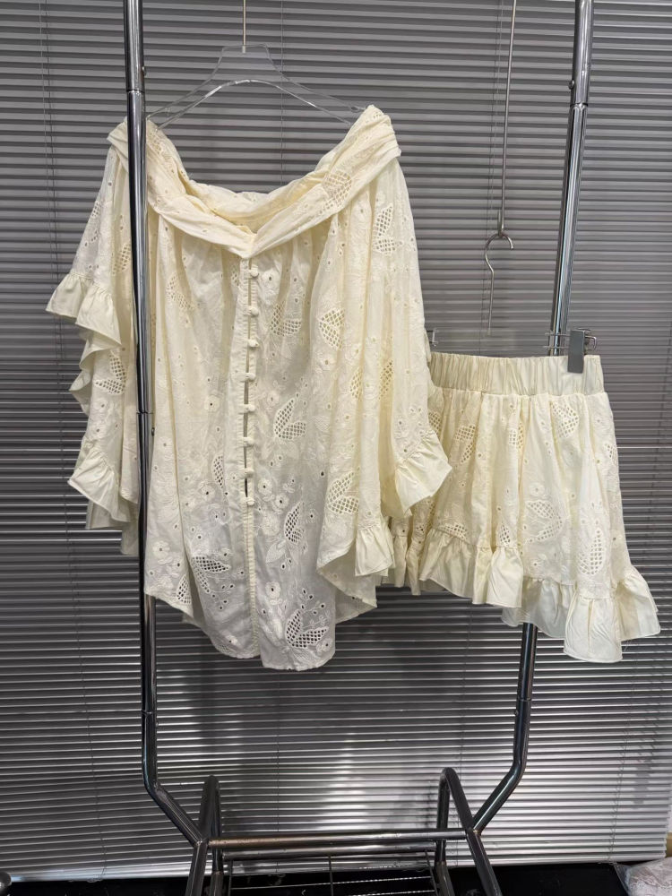 TWOTWINSTYLE Off Shoulder Spliced Ruffles Top High Waist Skirt Fashion Dress