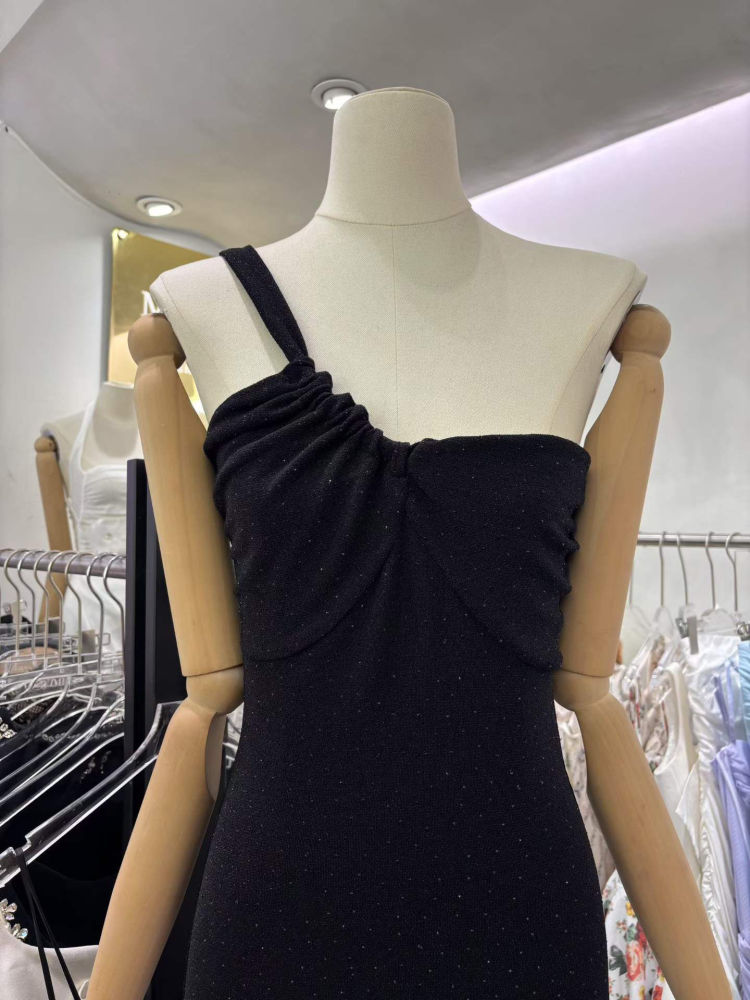 TWOTWINSTYLE High Waist Pleated Minimalist Strapless Dress
