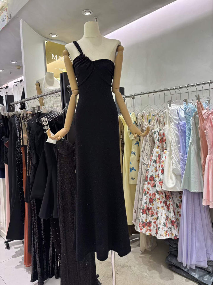 TWOTWINSTYLE High Waist Pleated Minimalist Strapless Dress
