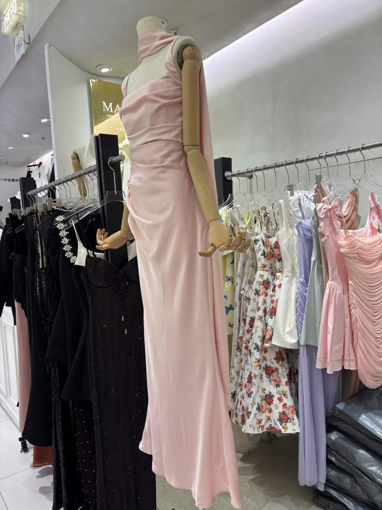 TWOTWINSTYLE Sleeveles High Waist Ruched Designer Dress