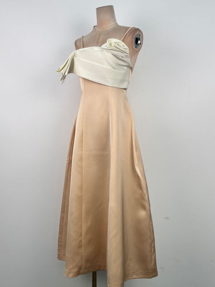 TWOTWINSTYLE Off Shoulder Hit Color High Waist Designer Dress