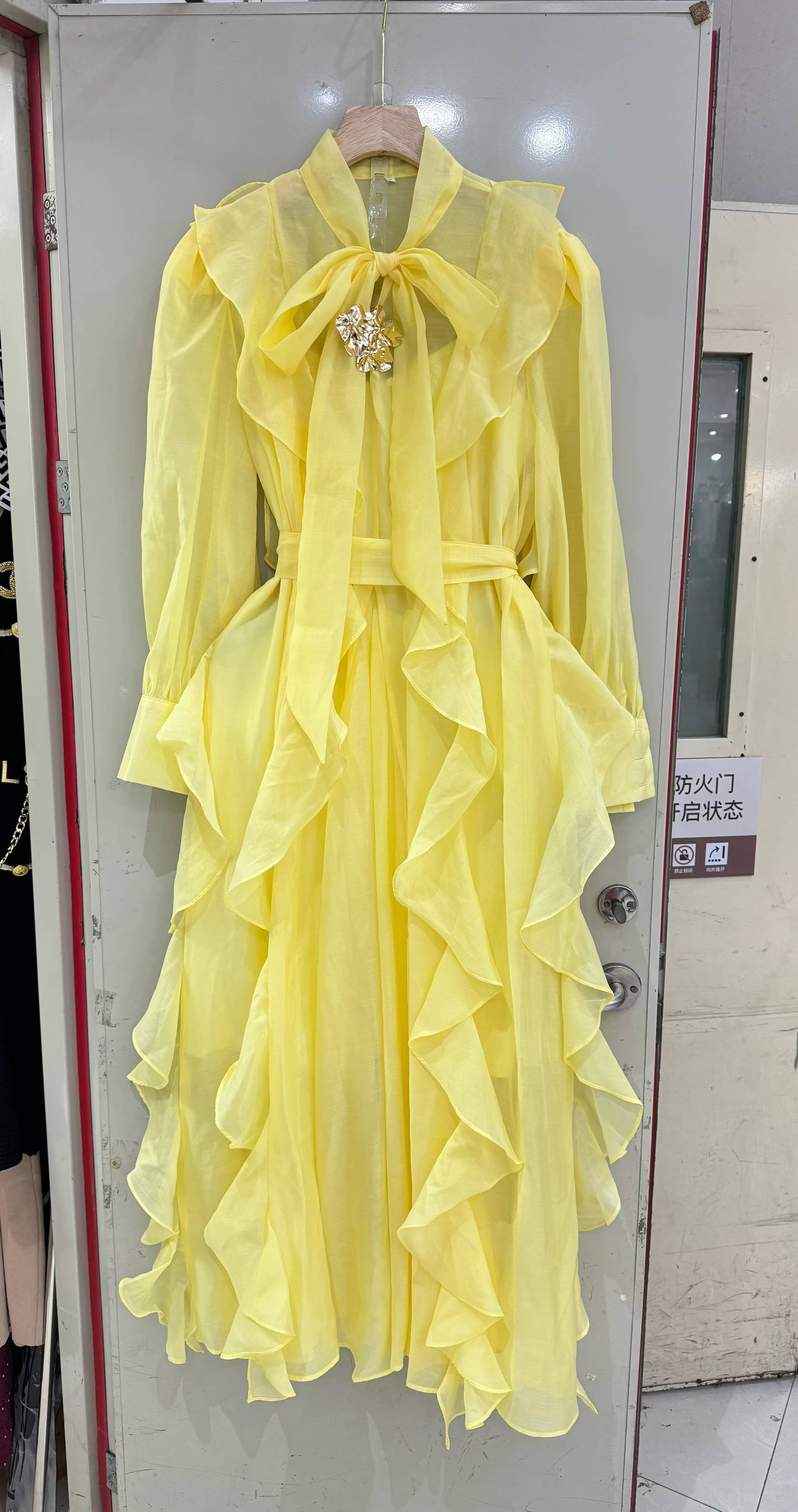TWOTWINSTYLE Solid Spliced Metal Patchwork Ruffles Vintage Dress