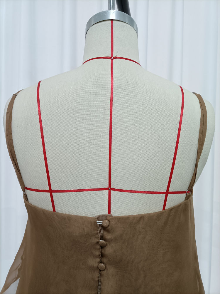 TWOTWINSTYLE Solid Sleeveles Spliced Metal Decoration Slit Elegant Shirt
