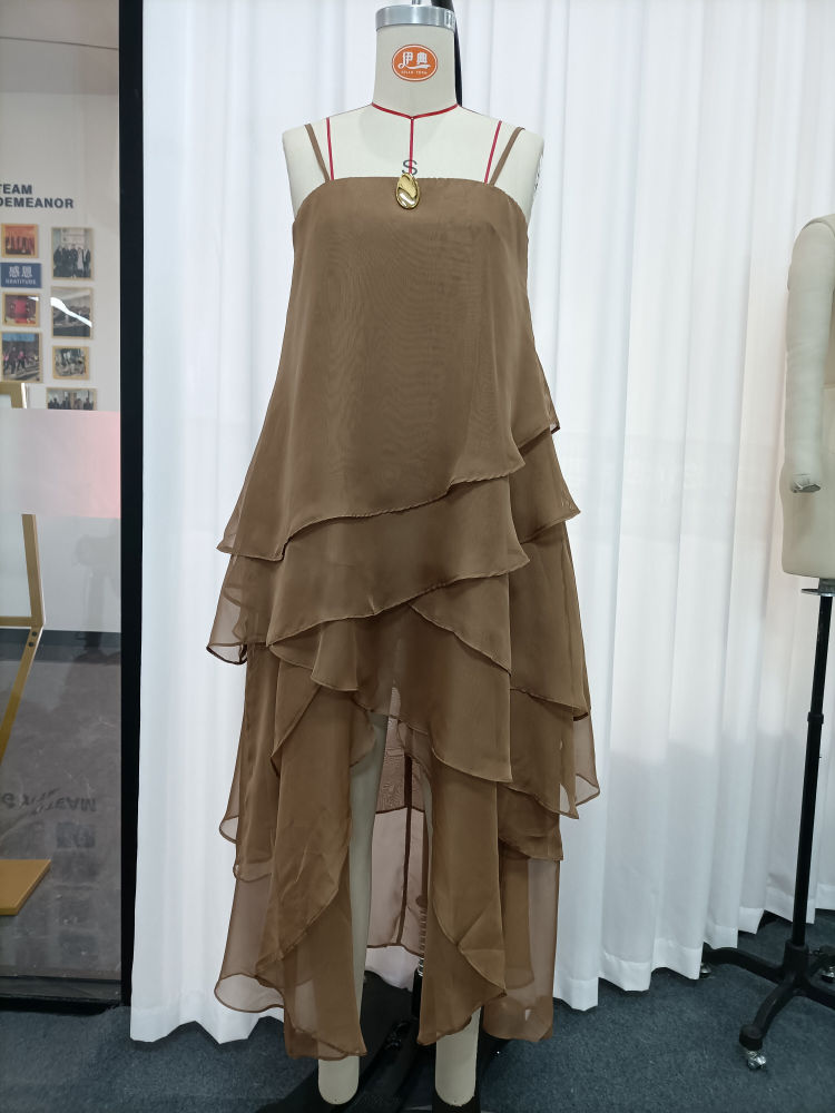 TWOTWINSTYLE Solid Sleeveles Spliced Metal Decoration Slit Elegant Shirt